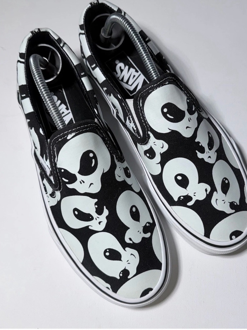 New Vans Unisex Black & White Alien Slip-On Sneakers